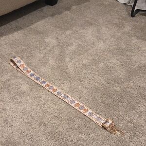 Floral Patterned Strap in White, Blue & Tan